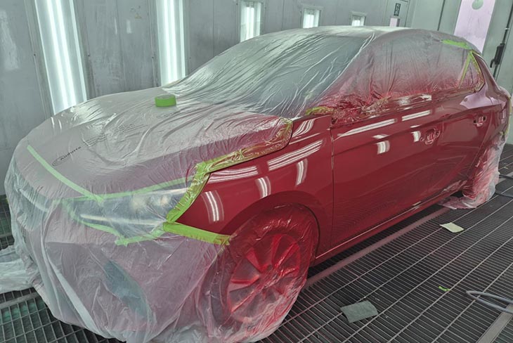 Individuelle Fahrzeuglackierung bei Gelhaus Motorsport in Bad Driburg