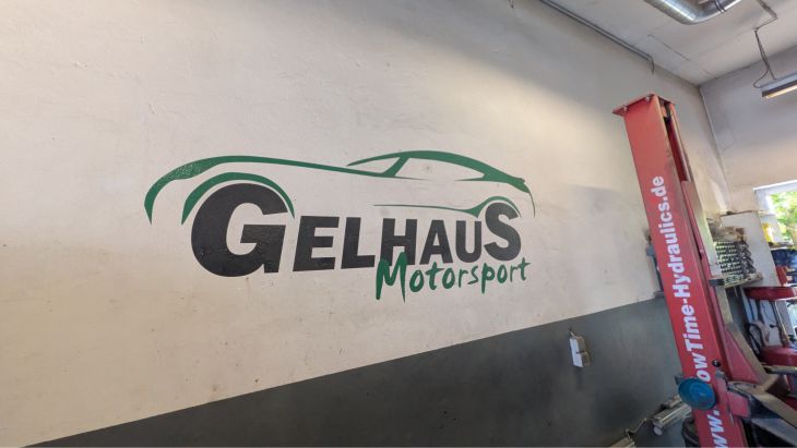 Fahrzeugreparatur und Wartung bei Gelhaus Motorsport in Bad Driburg